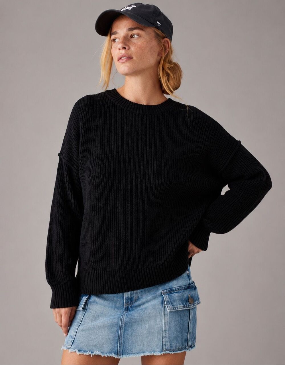 American Eagle Black Knit Sweater Women’s Size Medium